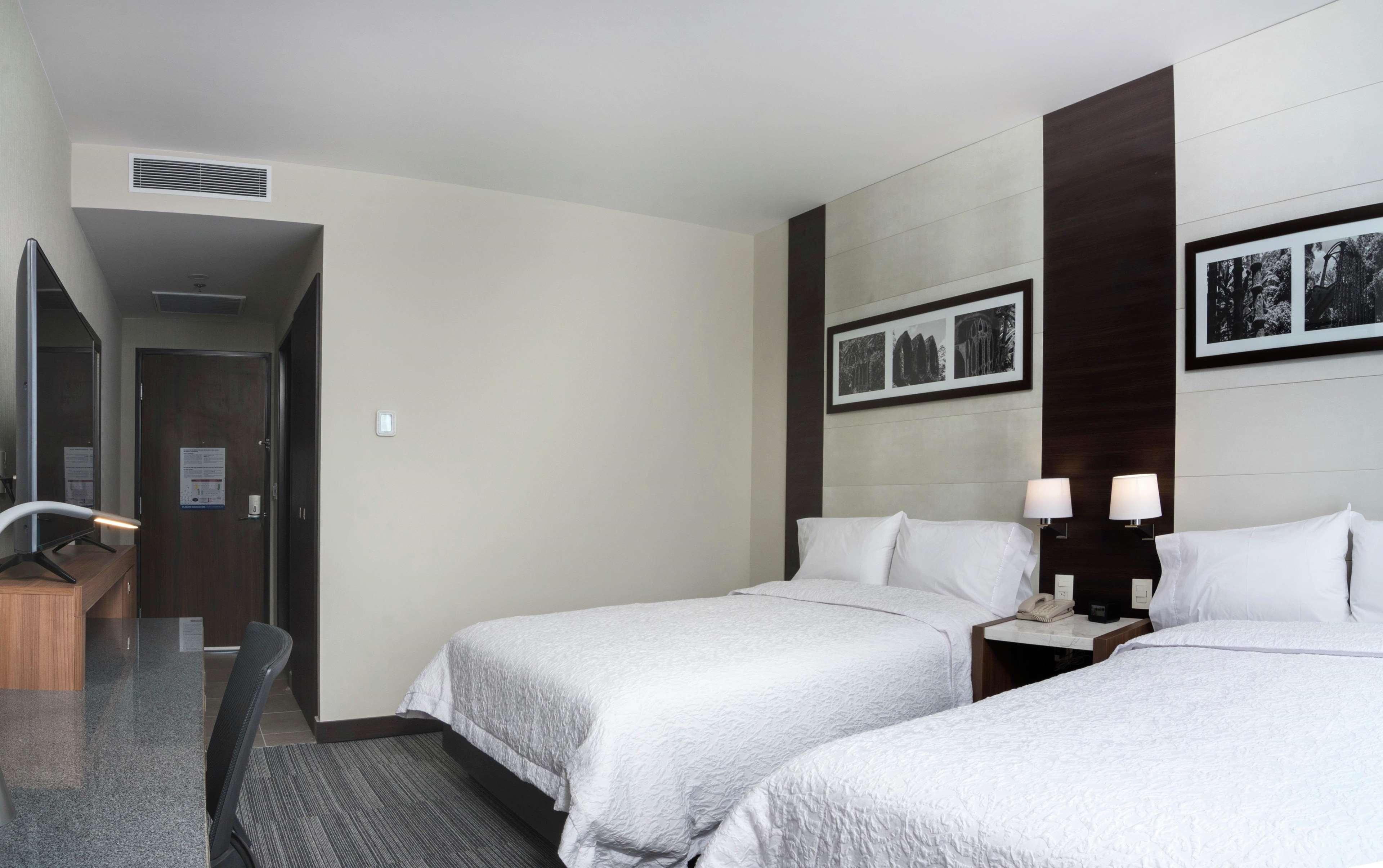 Hampton Inn And Suites San Luis Potosi Slp Buitenkant foto
