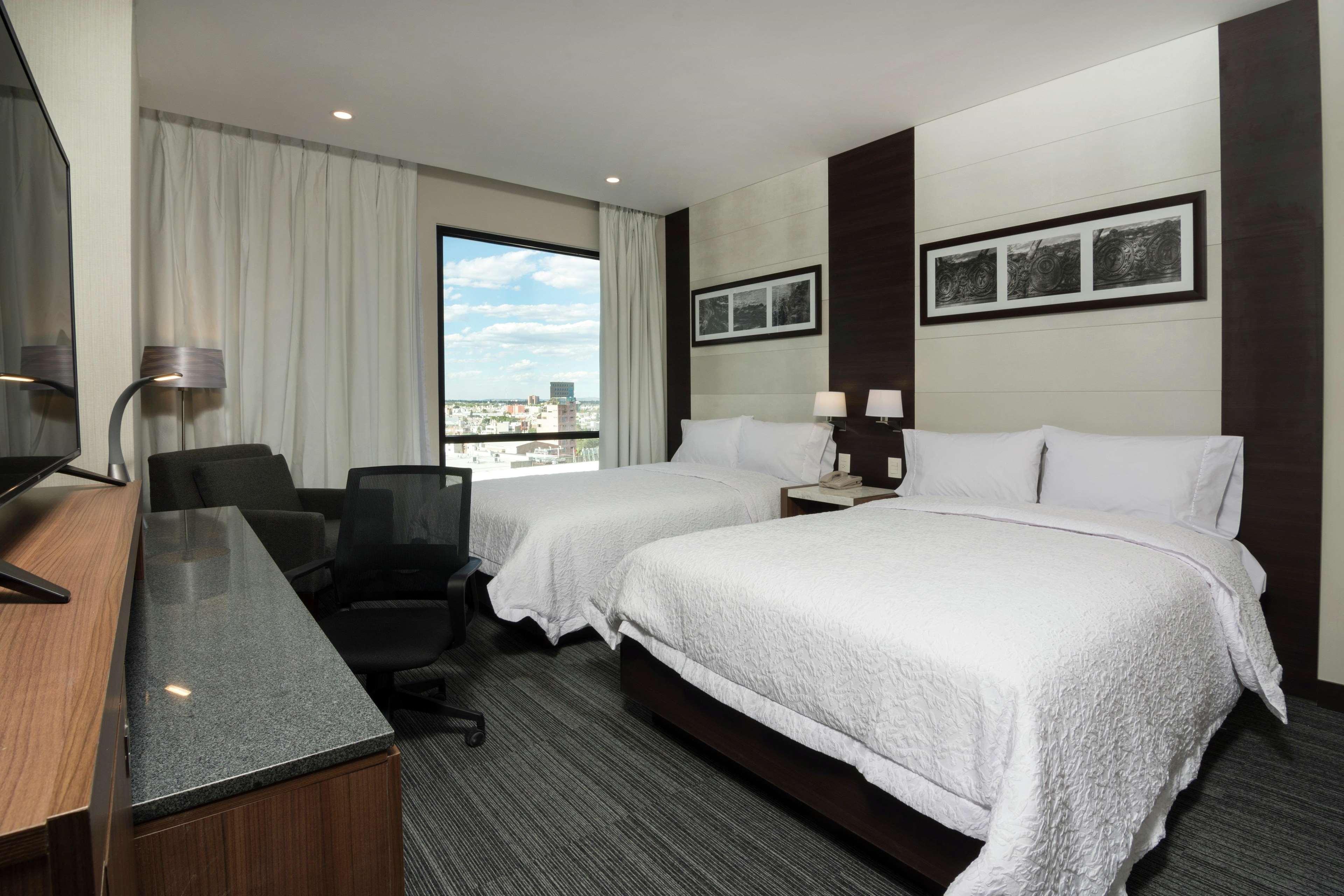 Hampton Inn And Suites San Luis Potosi Slp Buitenkant foto