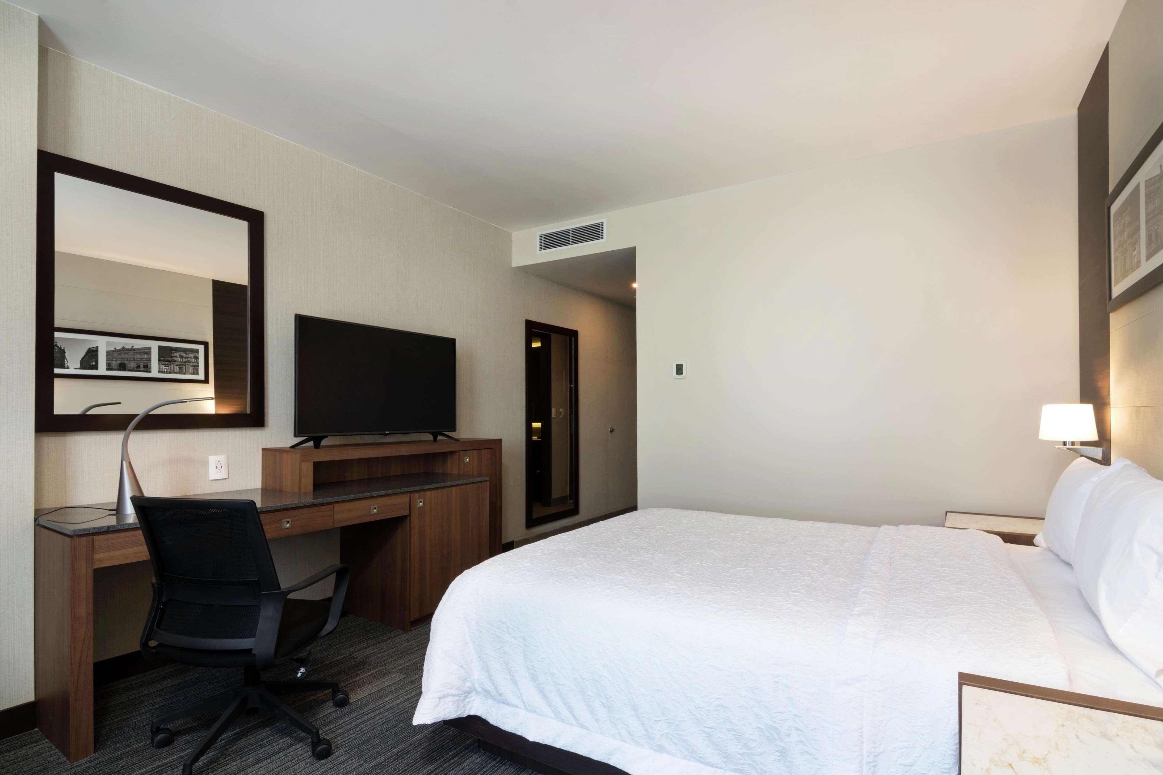 Hampton Inn And Suites San Luis Potosi Slp Buitenkant foto