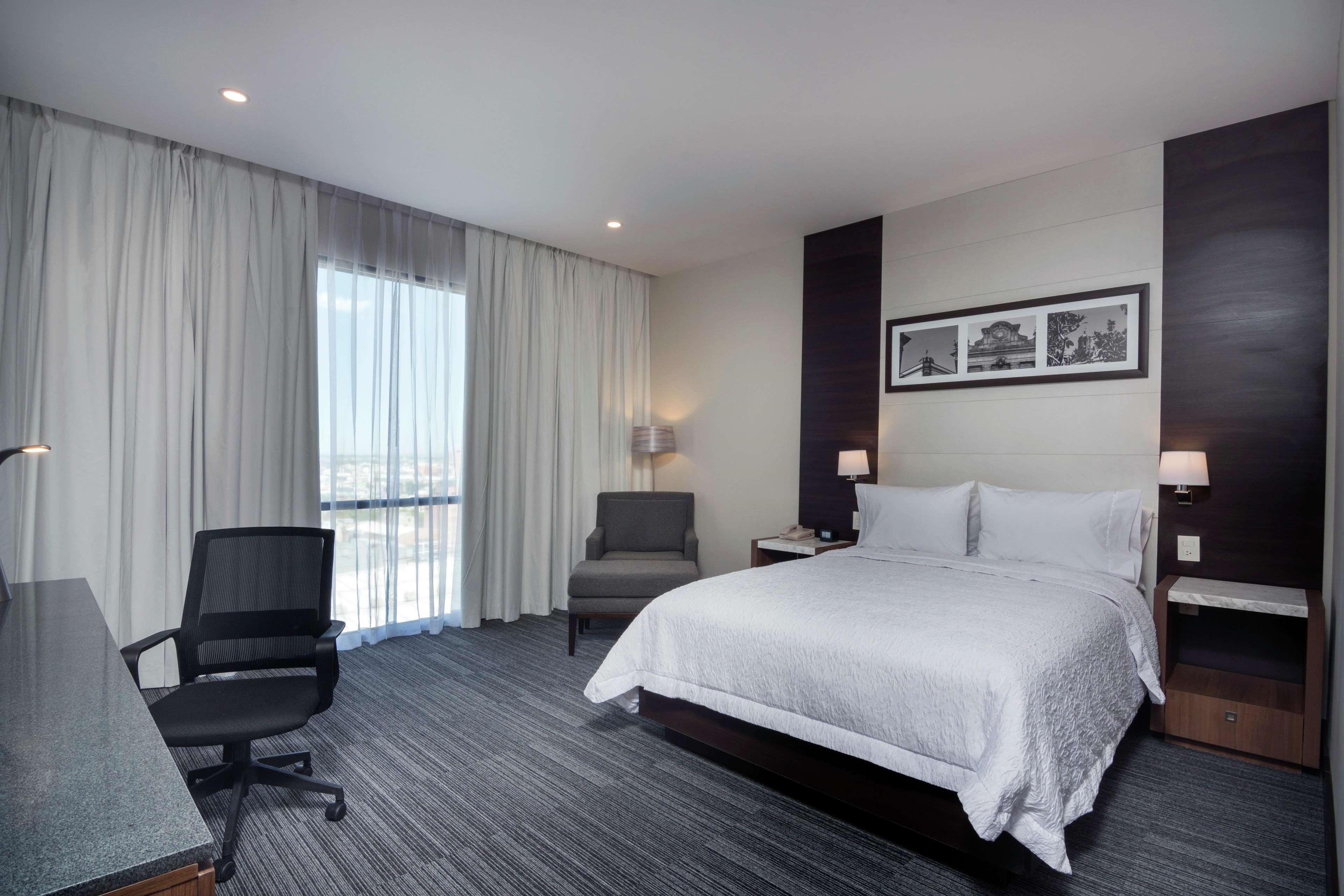 Hampton Inn And Suites San Luis Potosi Slp Buitenkant foto